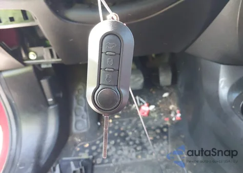 2014 Fiat 500L Easy z USA, uszkodzony, nr VIN ZFBCFABH2EZ024133